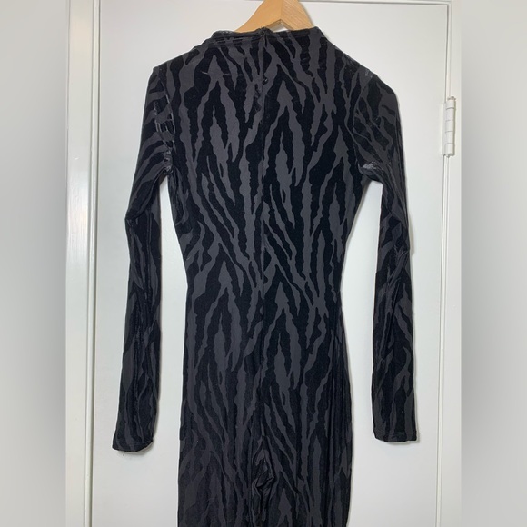 🖤 Get Ready to Roar! Naked Wardrobe Black Tiger Burnout Long Sleeve Jumpsuit 🖤 - Picture 10 of 16
